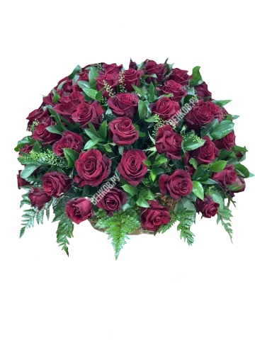 Ритуальная корзина из живых цветов (Розы "Мадам Рэд") (50х50 см)